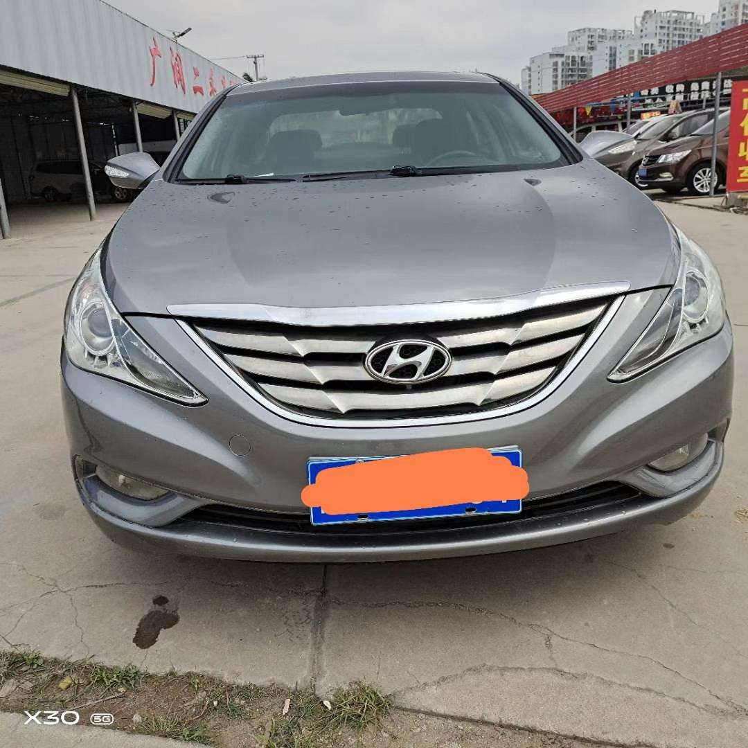 转让一台2011年现代索八排量2.0自波