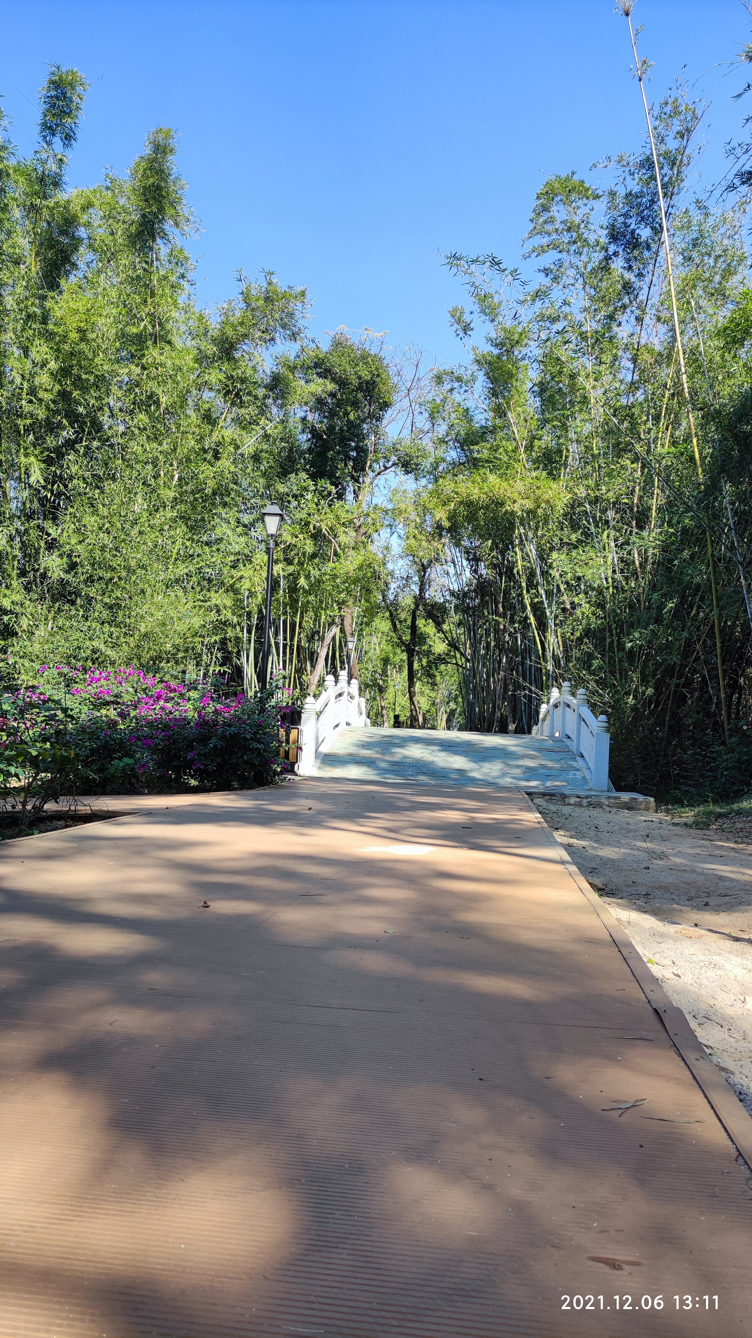 钦州五桥到青年水闸两岸河堤公园休闲散步溜娃野餐的又一好去处