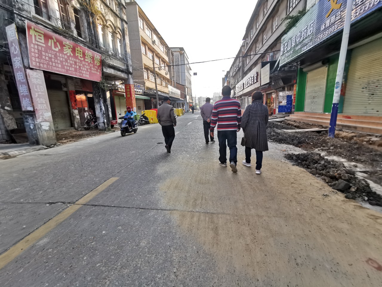 钦州一马路为何如此热闹?