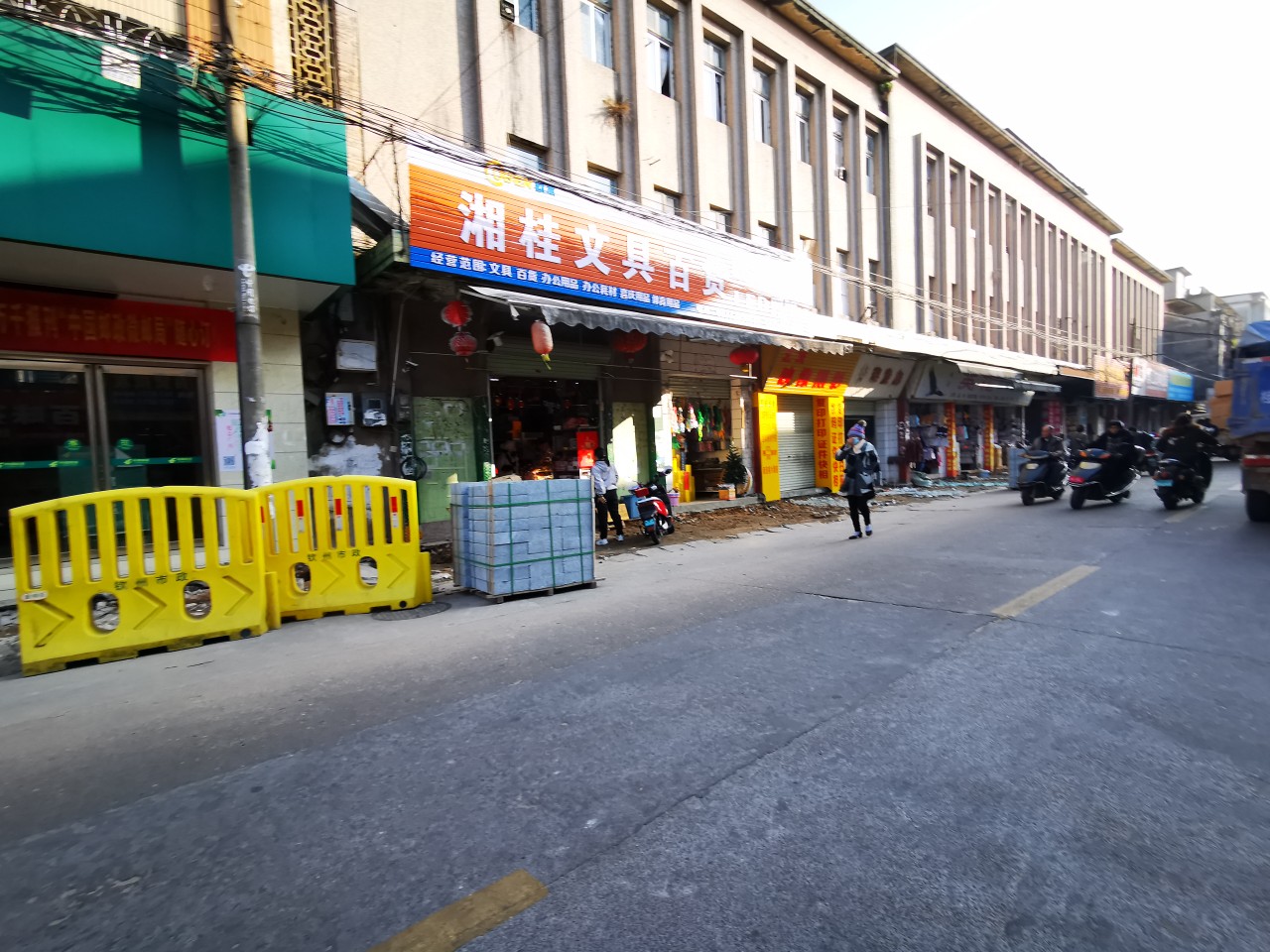 钦州一马路为何如此热闹?