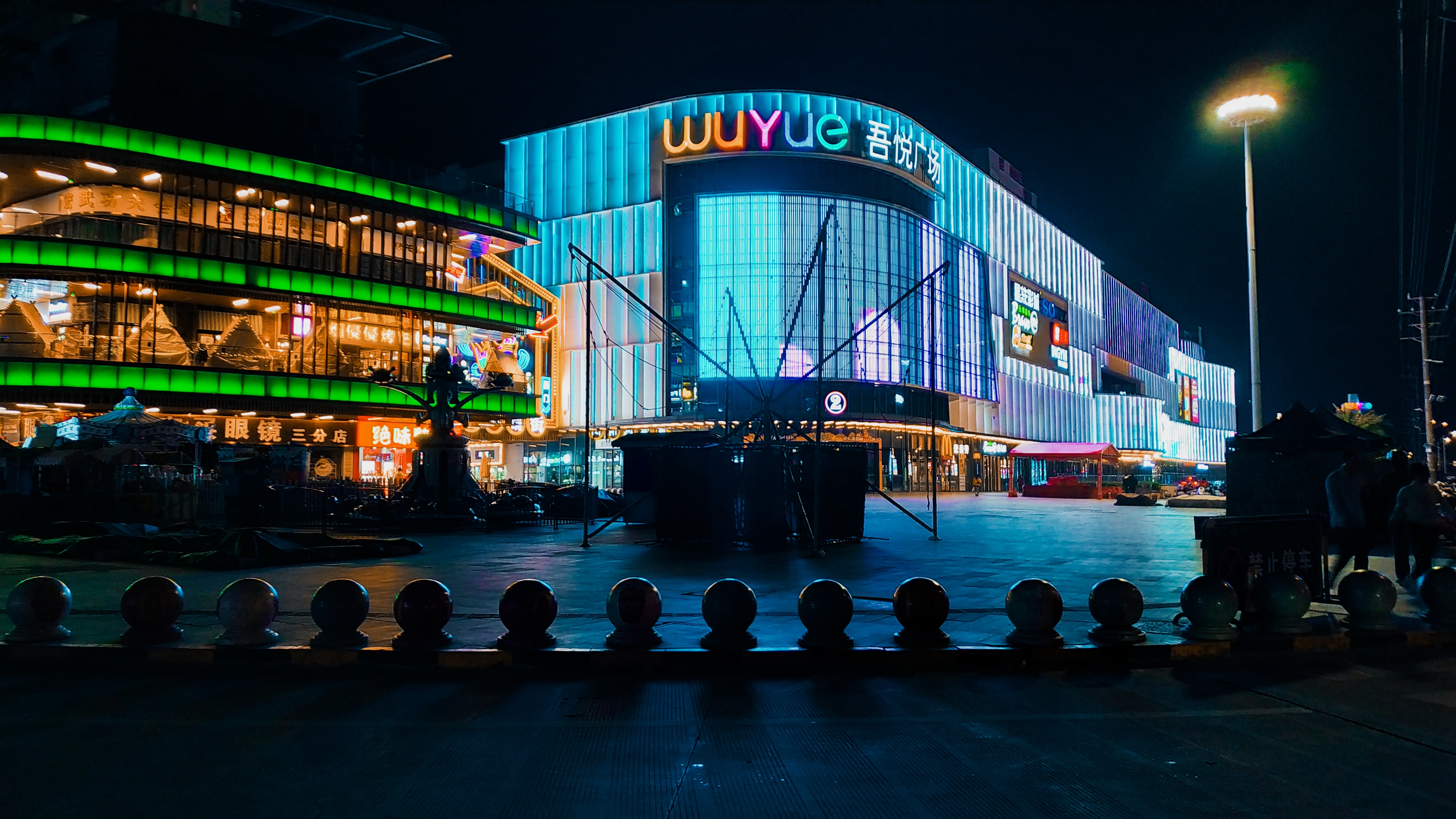 钦州夜景摄影一起来看看吾悦附近的夜景吧