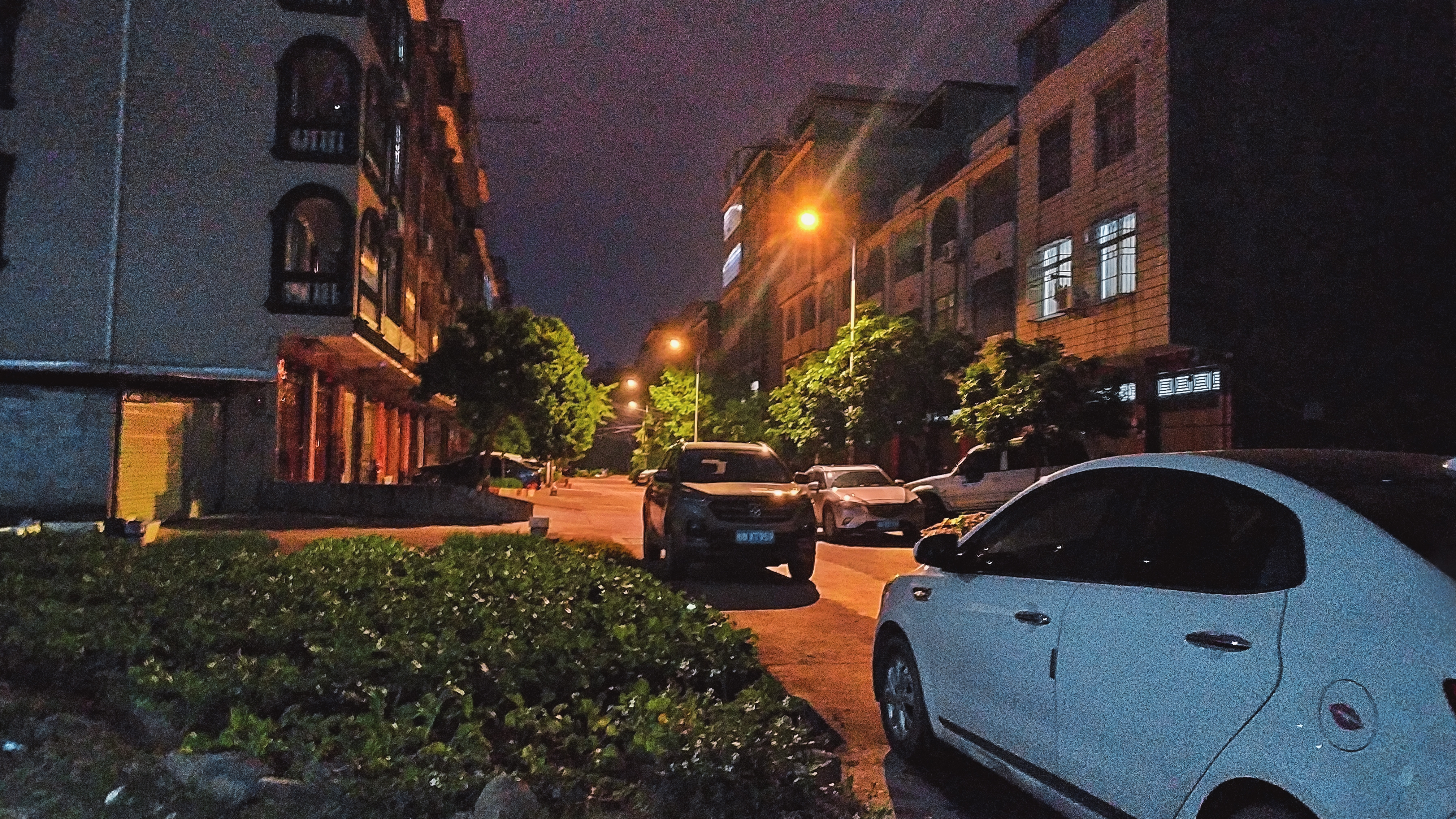钦州夜景摄影地道的城中村街巷真实的钦州景色